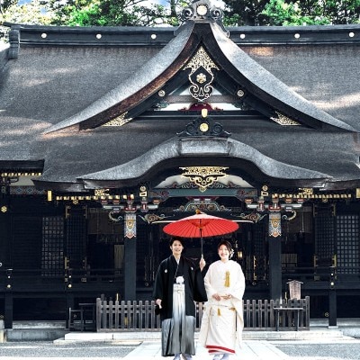 全国に約400ある香取神社の総本社「香取神宮」で伝統に則った厳かな神前式もかなう<br>【挙式】香取神社での神前式　●列可能人数〜40名