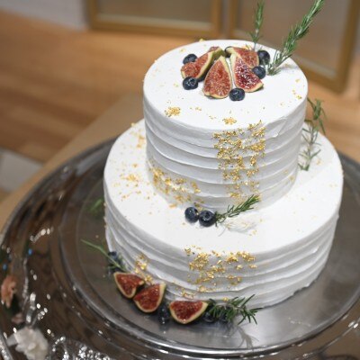 Wedding cake.
