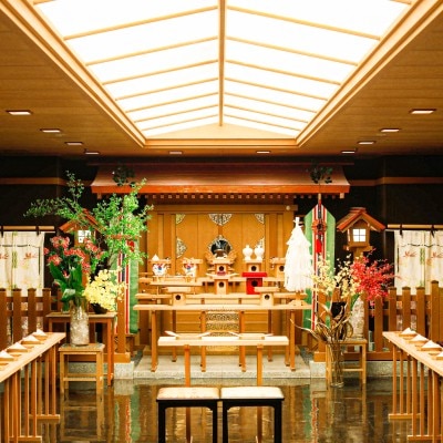 日本人らしい美しさを感じる神前挙式をホテル内で<br>【挙式】神殿・和婚