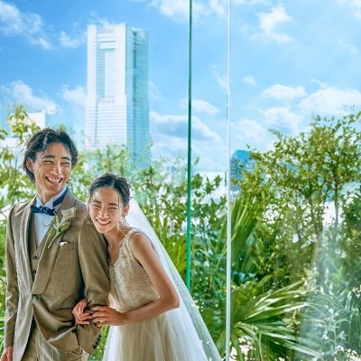 <br>【挙式】【チャペル】祭壇からみえる景色は青い空・青い海が広がる横浜らしい清らかな空間