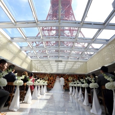 <br>【挙式】【昼】東京タワーを真下から望むチャペル（着席108名様）圧倒的なインパクトと明るく爽やかなチャペル<br><a href='/sp/wedding/people/339/753/' class='link2'>この先輩カップルの体験レポートを見る</a>