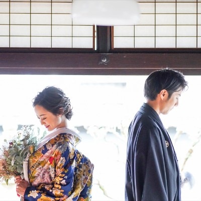 結婚式から写真、衣装まで、すべてのサービスが『小さな結婚式』で完結するので安心<br>【ドレス・和装・その他】撮影にピッタリのレトロで情緒あふれる空間