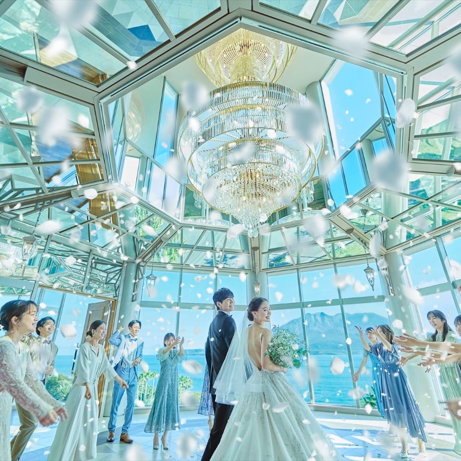 地上30mから桜島と海を望む全天候型ガラスのアトリウムでのアフターセレモニー