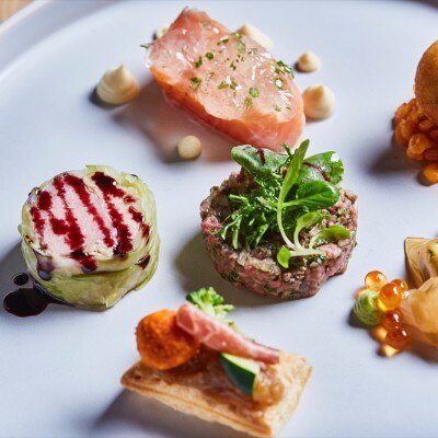 <br>【料理・ケーキ】どの年代からも好評なブランドホテルの婚礼料理