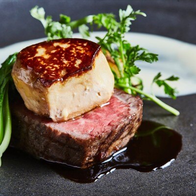 <br>【料理・ケーキ】どの年代からも好評なブランドホテルの婚礼料理