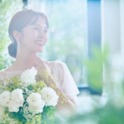 光と水と緑の祝福を受け新しい人生を歩み始めることができます<br>【挙式】チャペル　アンソレイユ／～110名（着席）