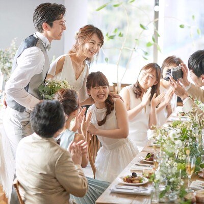 <br>【披露宴】気の置けない仲間たちとの、笑いの耐えない時間はあっという間