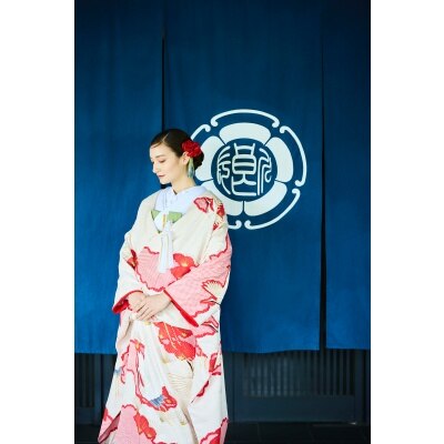 <br>【ドレス・和装・その他】全天候型！館内フォトスポット