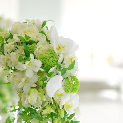 白い花のコーディネートが似合うチャペル<br>【挙式】チャペル　ブリリアント/着席～80名