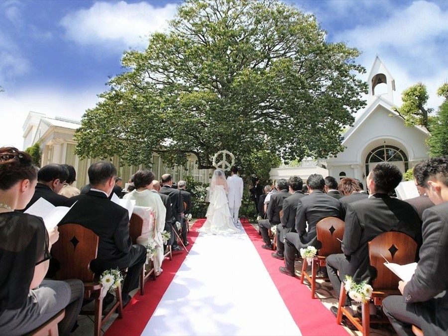 挙式もパーティもふたりらしさを散りばめて、世界で一つだけの特別な結婚式をかなえて