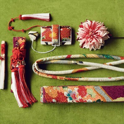 伝統的な柄からモダンな柄まで、日本の花嫁を愛らしく飾る和の小物も豊富にそろう<br>【ドレス・和装・その他】衣装・ブーケもトータルコーディネートでご提案