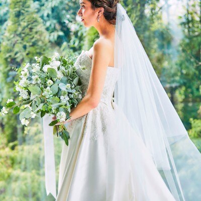ドレスやメイク、装花やアクセサリーまで、花嫁が一番輝く瞬間をサポートします