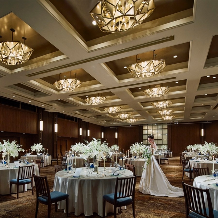 300名クラスのウエディングにも対応できるメイン会場『BALL ROOM01』