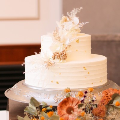 オリジナルのウェディングケーキで結婚式のテーマを統一♪