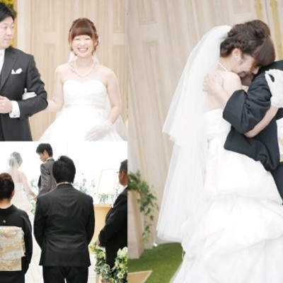 結婚式は大切なゲストに誓う人前式で。入場ではお母様との感動的なシーンもありました。