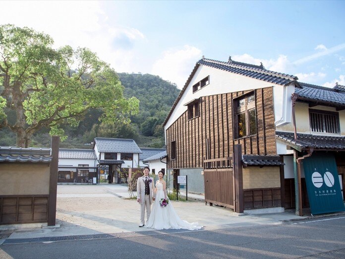 竹田城下で約400年間酒造りを継承してきた旧木村酒造が、人、町、歴史をつなぐ場に