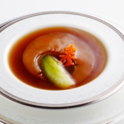 フレンチ、和食、中華と幅広く対応できるのはホテルならでは。好みに合わせて選択を<br>【料理・ケーキ】中国料理