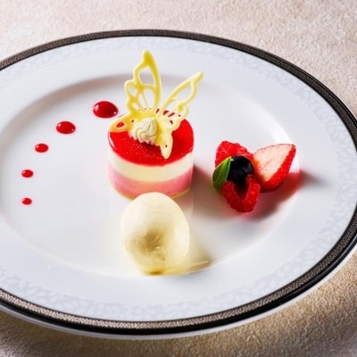 月に2回！ペアリング付きフルコース試食会はペア5.1万円相当。フェア参加で無料に<br>【料理・ケーキ】フランス料理