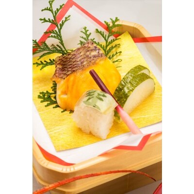<br>【料理・ケーキ】伝統を受け継いだ調理法で作られる京懐石にフレンチを取り入れた特別メニュー『お料理』