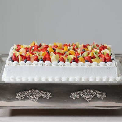 人気のフルーツたっぷりの一段のウェディングケーキ<br>【料理・ケーキ】ケーキ