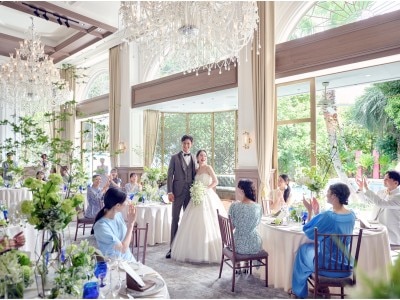 開放感あふれる会場でゲストと近いオリジナルのアットホームなご結婚式も叶う