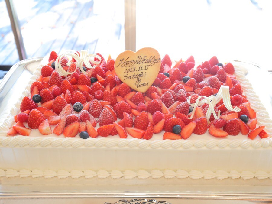 料理 ケーキ オーダーメイドケーキのフォト 写真枚 小田急 山のホテル マイナビウエディング 国内リゾート婚