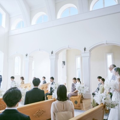 <br>【挙式】水上に浮かぶ「天空の教会」／収容人数2～120名