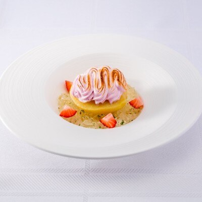 【デザート】桃のファルシー　ミントジュレに浮かべて<br>【料理・ケーキ】コース　パターンB