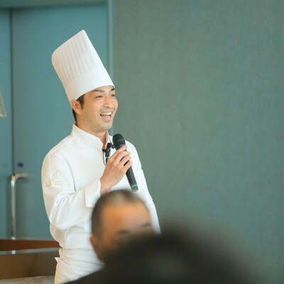 <br>【料理・ケーキ】料理を担当する専属シェフは、日本最大級のコンペティションで受賞経験をもつ実力派