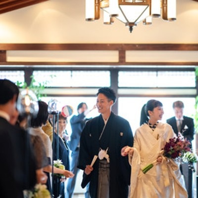 <br>【挙式】【和婚式】京都らしく、和装で挙式を。ふたりらしいオリジナル和婚式「～縁(えにし)～」／着席～100名<br><a href='/sp/wedding/people/1936/15250/' class='link2'>この先輩カップルの体験レポートを見る</a>