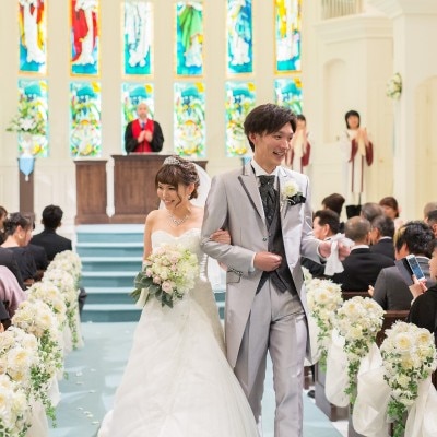 <br>【挙式】ステンドグラス輝くチャペルウエディング【着席～100名】<br><a href='/sp/wedding/people/403/3452/' class='link2'>この先輩カップルの体験レポートを見る</a>