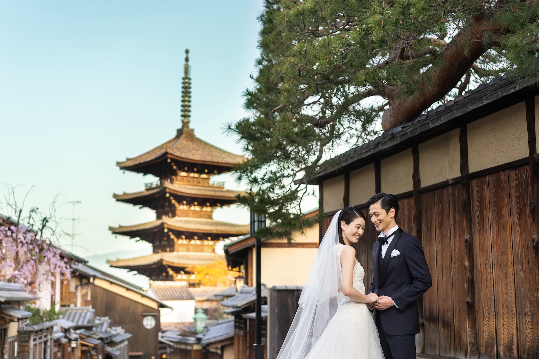 京都版】前撮りで人気のロケーション＆和装もドレスも映える結婚式場の