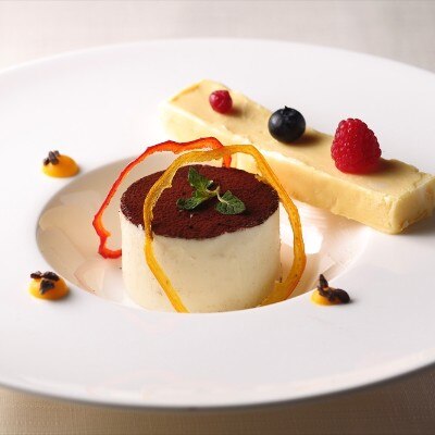 <br>【料理・ケーキ】妥協を許さずすべて手作り。見た目もあざやかな婚礼料理