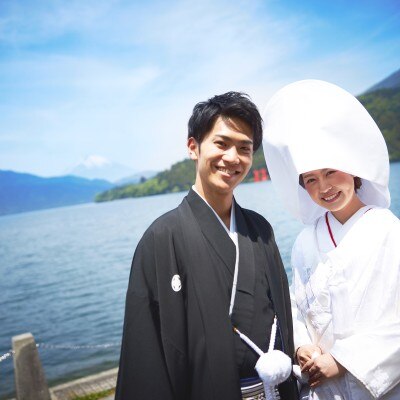 【芦ノ湖】富士山をバックに眩しいほど輝く湖水