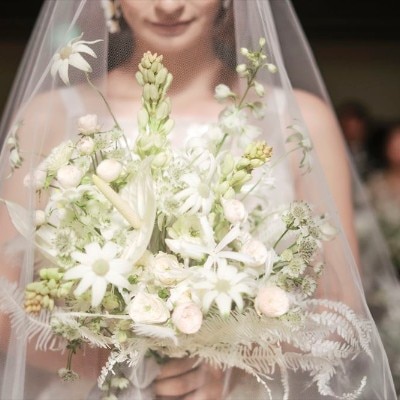 <br>【挙式】花嫁の美しさを彩る、洗練された装花ブーケ