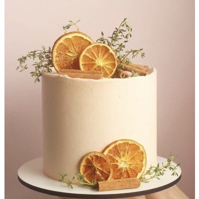 <br>【料理・ケーキ】憧れのデザインやお洒落なウェディングケーキも思いのまま