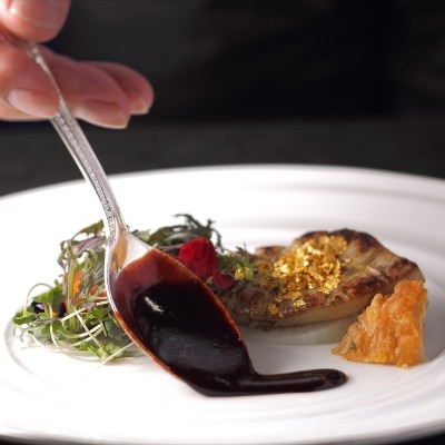 <br>【料理・ケーキ】妥協を許さずすべて手作り。見た目もあざやかな婚礼料理