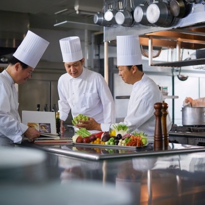 <br>【料理・ケーキ】料理　～会場毎に併設されたキッチンからベストな状態で料理をお届け～