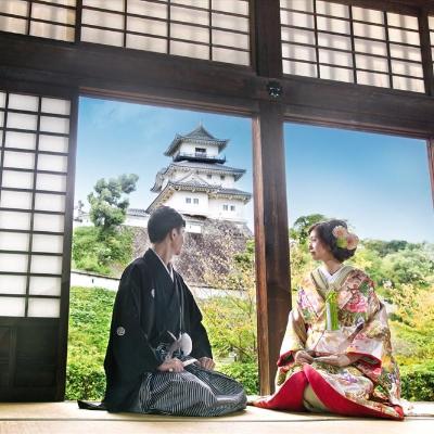 日本で初めて本格的な木造の天守閣を復元した掛川城の美しい姿が、ハレの日を彩る<br>【挙式】選べる和婚　～掛川城～　フルサポート