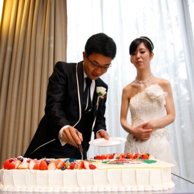 ケーキの量は愛情の量です☆<br>【料理・ケーキ】ウエディングケーキ・デザートビュッフェ<br><a href='/sp/wedding/people/2549/4983/' class='link2'>この先輩カップルの体験レポートを見る</a>