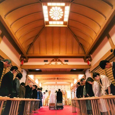 <br>【ドレス・和装・その他】提携神社で厳格な神前式