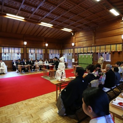 参進や庭園での歓談のお写真は一生の思い出に 両親からの愛 両 口コミ 体験談 明治神宮 明治記念館 マイナビウエディング