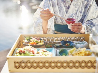 犬山のフードカルチャーを体験できるキッチン「車山照」での食事も滞在中の楽しみ