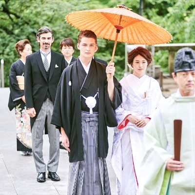 近隣の提携神社での本格神前式も可能。アコガレの白無垢で凛とした日本の花嫁に<br>【挙式】神前式