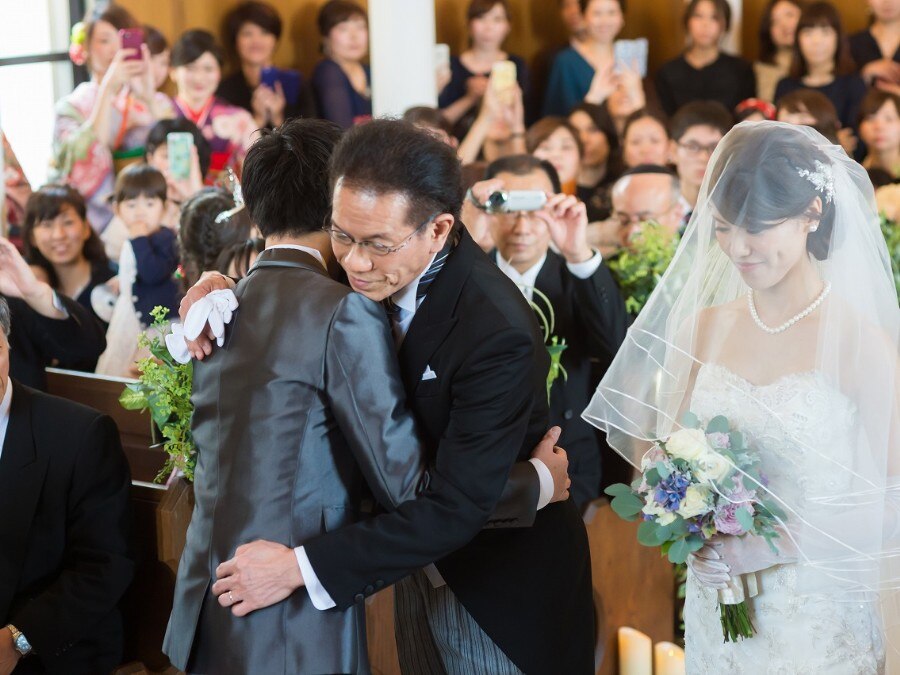 大切な人へ ハグで感謝の気持ちを伝える Hug Weddin 口コミ 体験談 The Marcus Square アゴーラ福岡 山の上ホテル スパ マイナビウエディング