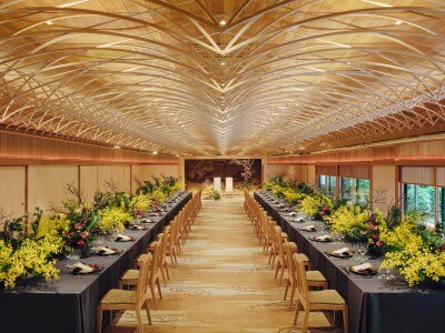 和の意匠と現代デザインが融合した披露宴会場「白鳳館」