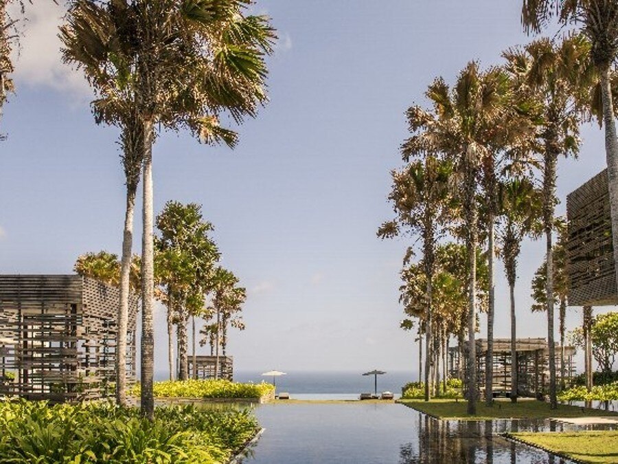 バリ島　自然に囲まれた斬新なコンセプトなホテル