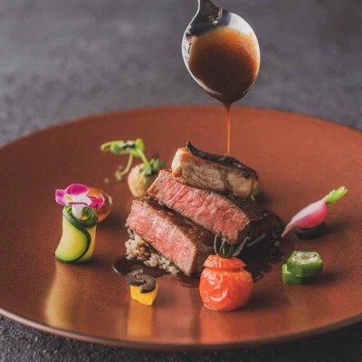 <br>【料理・ケーキ】パーティを彩るお料理は見た目も食材も豪華に♪　ゲストからも大好評のポイント