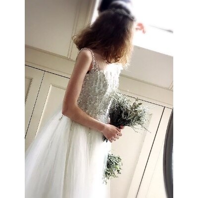 <br>【ドレス・和装・その他】日本人の体形にぴったり合うデザインを手仕事で仕上げたウェディングドレス