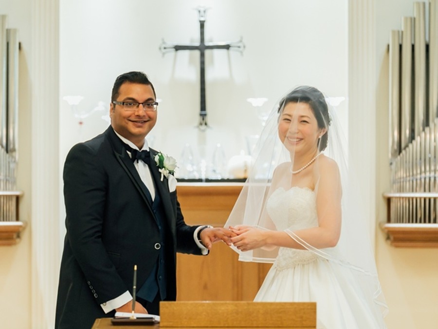 日本で出会い香港に住むお二人の結婚式は、香港と新郎様の故郷インド、そして新婦様の故郷日本の3ヶ所で行われます。